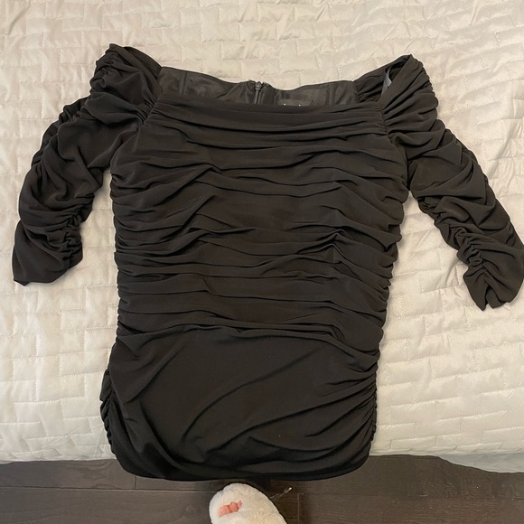 Laundry by shelli segal off the shoulder ruched black dress - Picture 2 of 5
